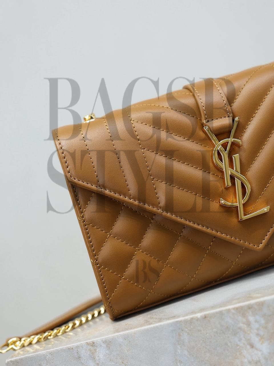 YSL ENVELOPE MEDIUM IN SMOOTH LEATHER 600185AACT72760 (24*17.5*6cm) — Bags