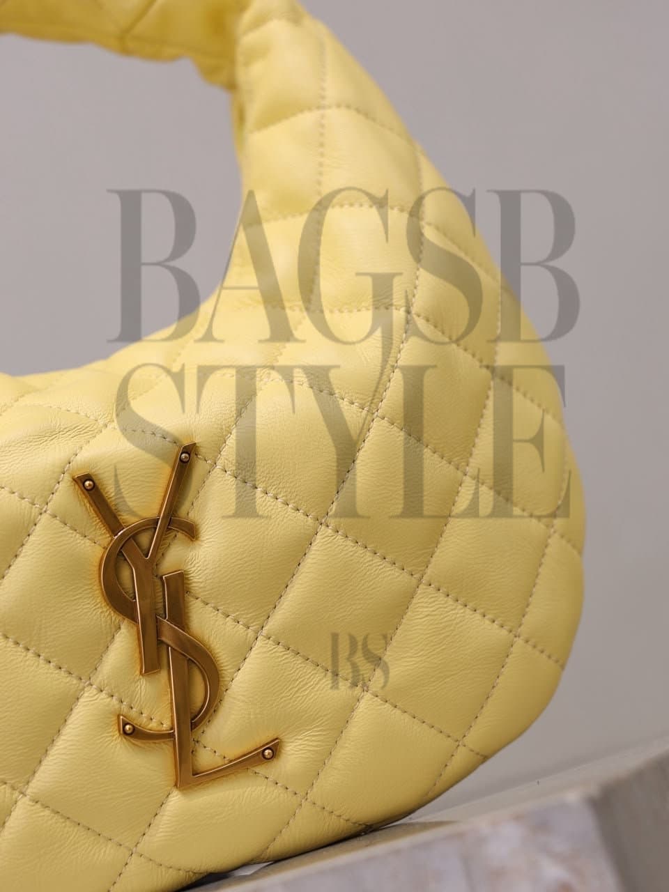 YSL ICARINO IN QUILTED NAPPA 851689AAANG7555 (27*17*7.5cm) — Bags