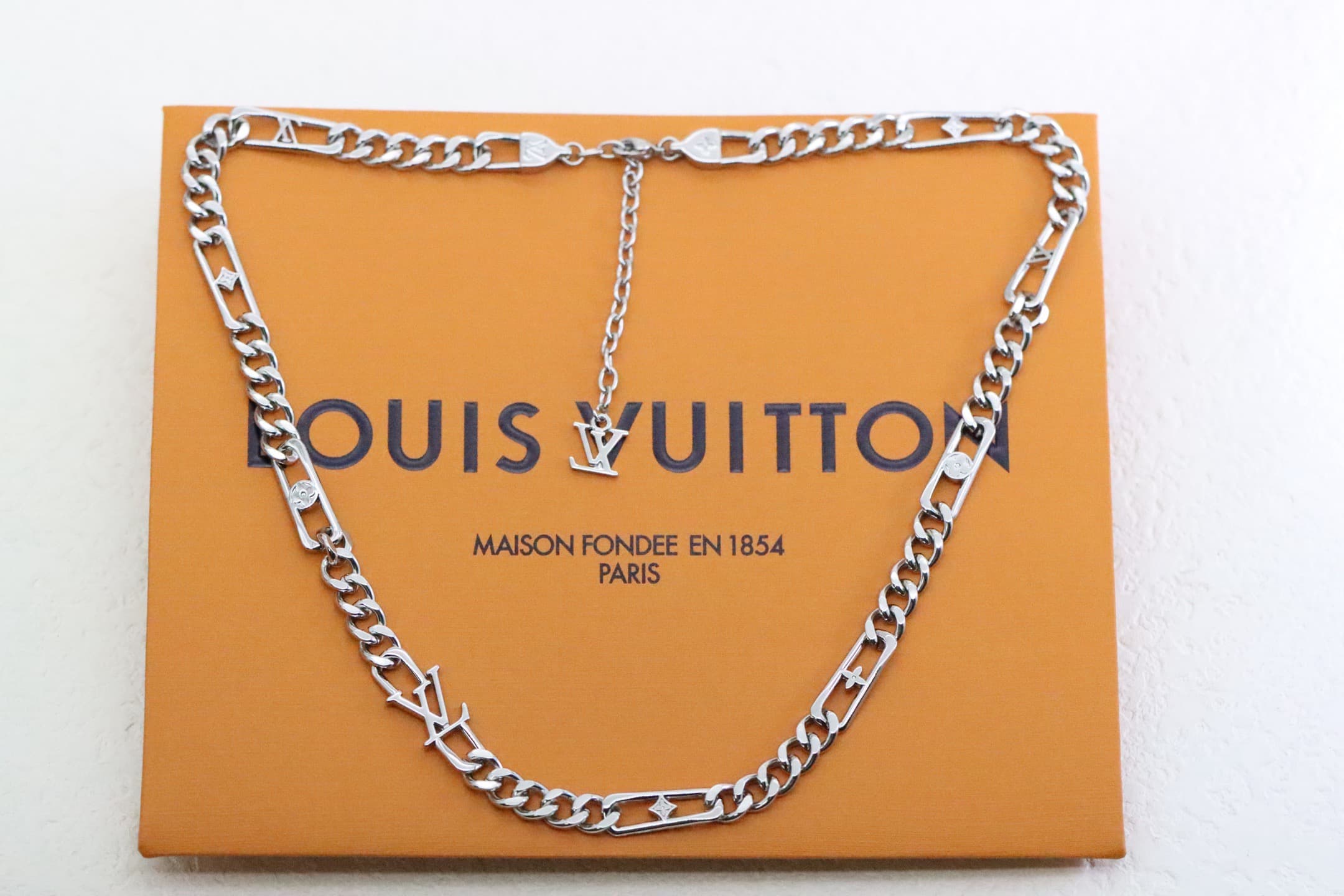 Louis Vuitton Floral Letter Cuban Chain Necklace – Premium Luxury Fashion Jewelry — Accessories